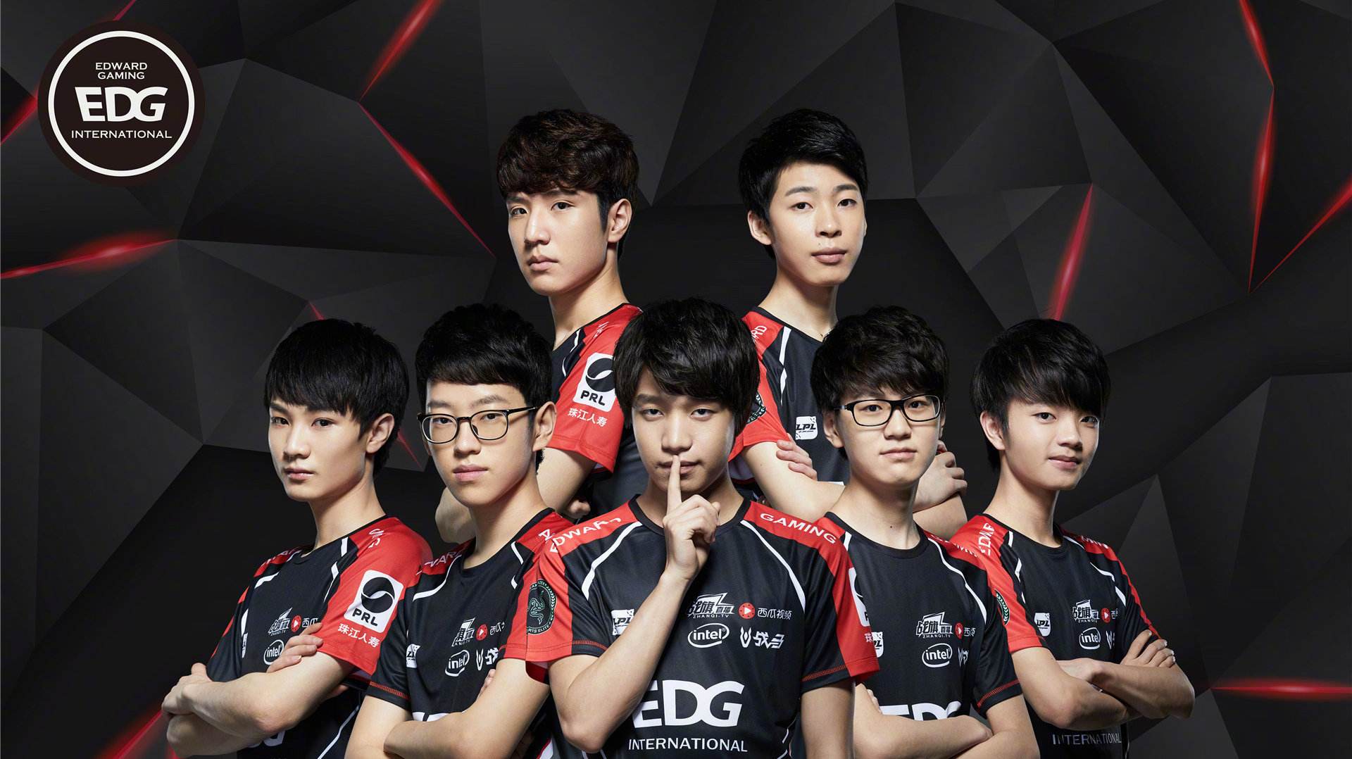 而质疑者则 而质疑者则