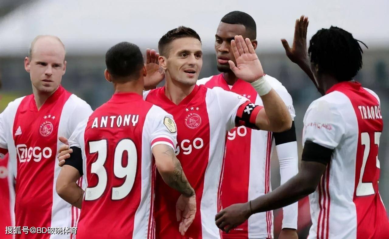 感到动容 感到动容